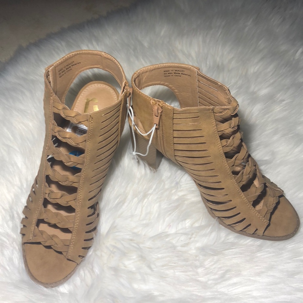‼️NWT‼️ REPORT Shoes